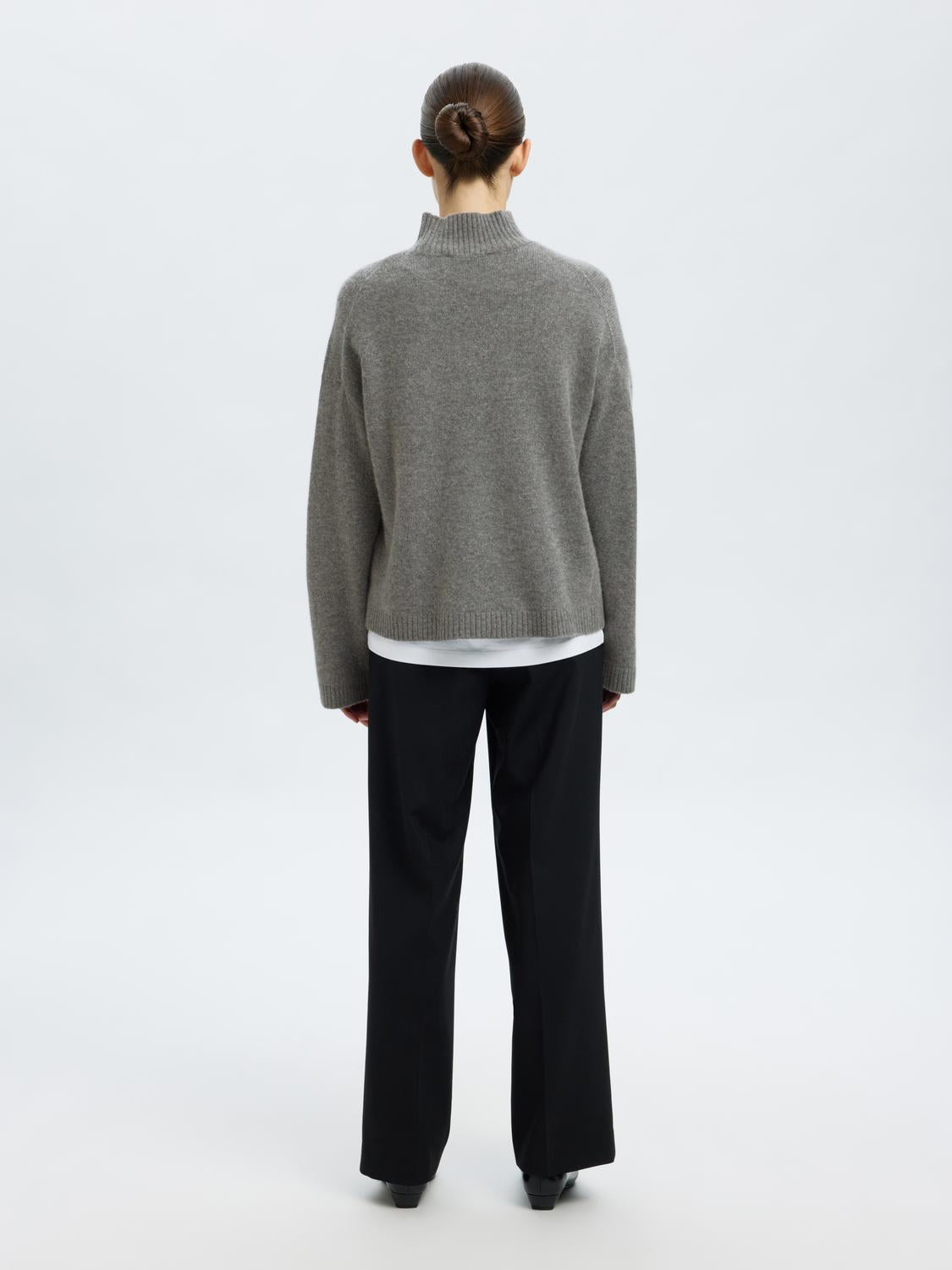 model_shot-back